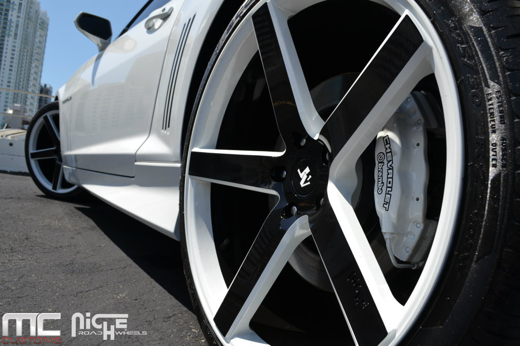 photo 4 Chevrolet Camaro custom wheels Niche Milan - M134 22x9.0, ET , tire size 265/35 R22. 22x10.5 ET 295/30 R22