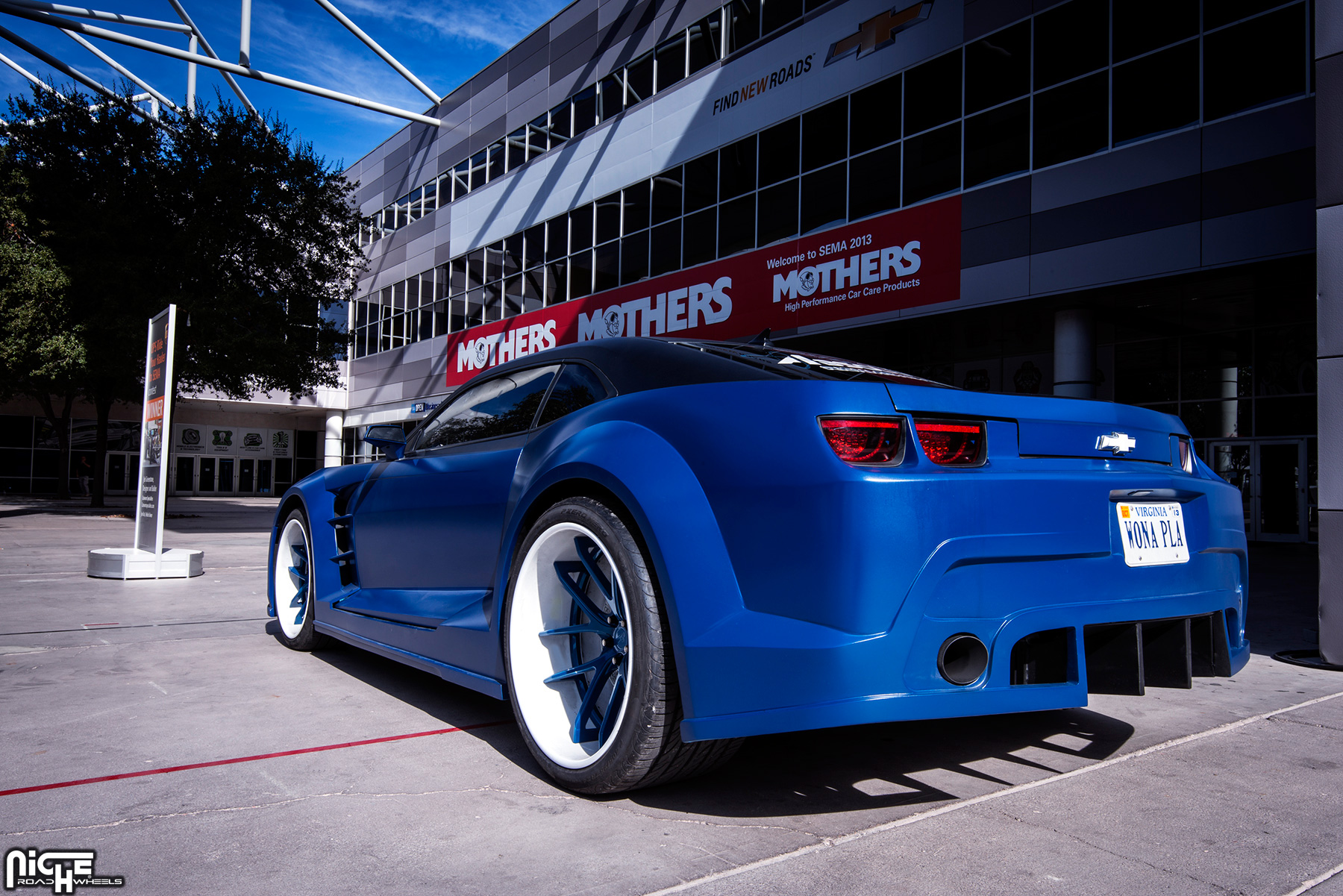 photo 1 Chevrolet Camaro custom wheels Niche Targa 22x11.0, ET , tire size X R22. 24x15.0 ET 