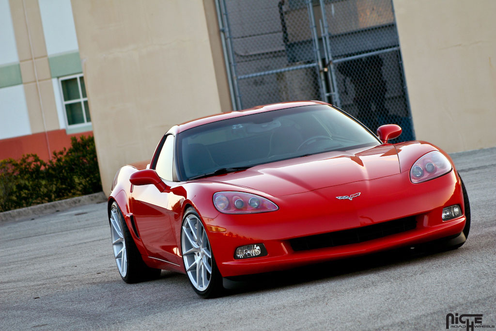 photo 2 Chevrolet Corvette custom wheels Niche Targa - M131 19x8.5, ET +35, tire size X R19. 20x10.0 ET+40 