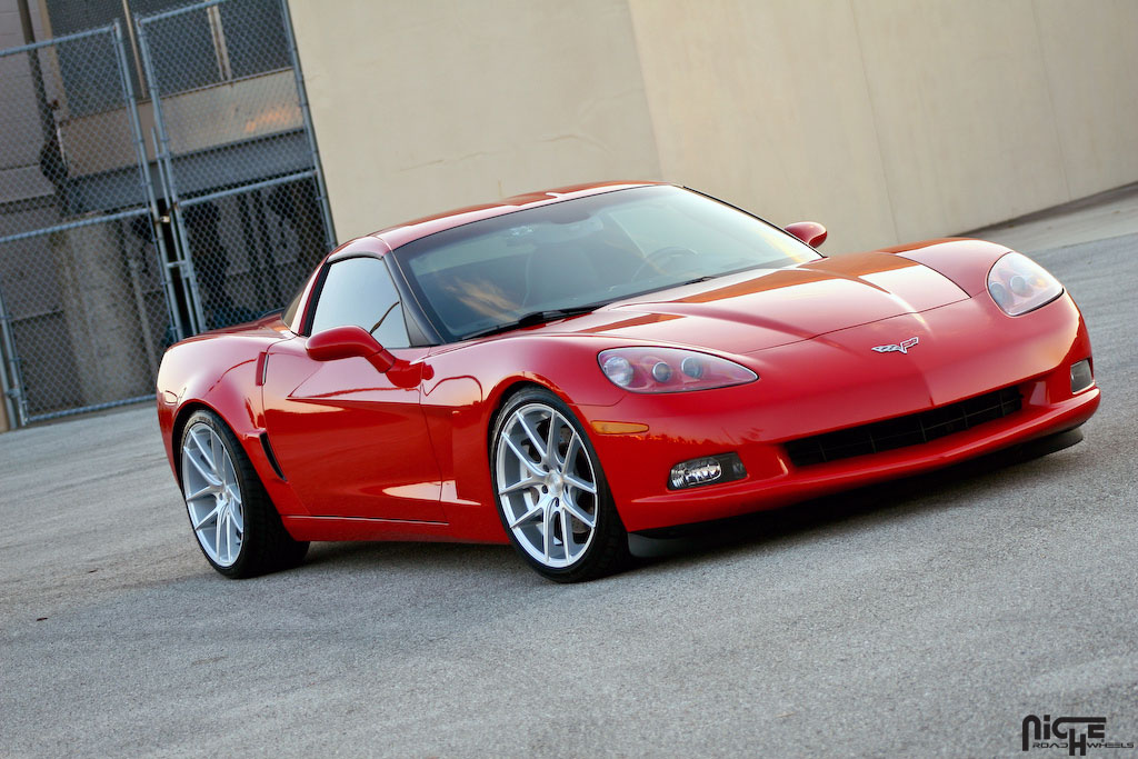 photo 4 Chevrolet Corvette custom wheels Niche Targa - M131 19x8.5, ET +35, tire size X R19. 20x10.0 ET+40 