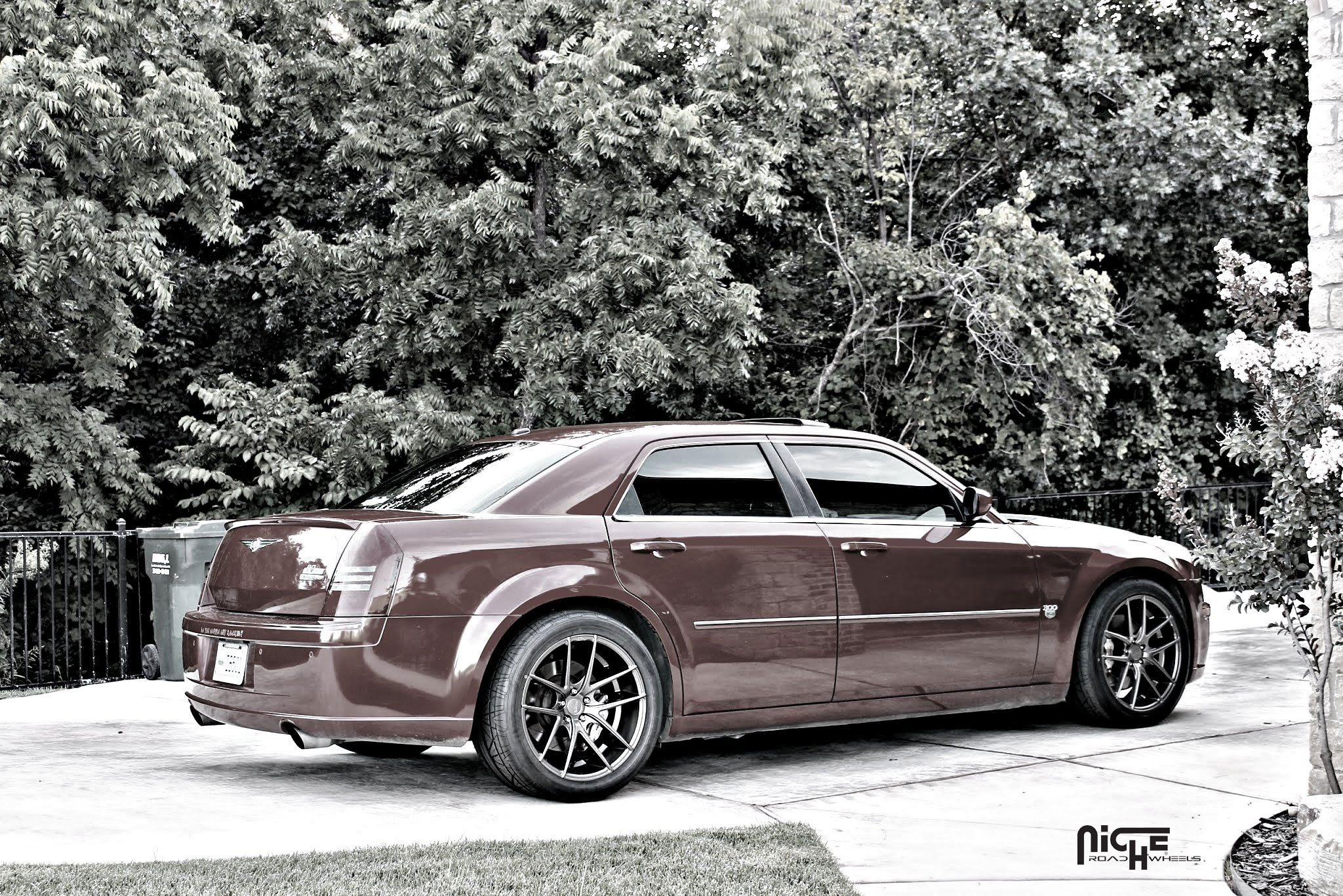 photo 1 Chrysler 300C custom wheels Niche Targa - M130 20x, ET , tire size X R20. x ET
