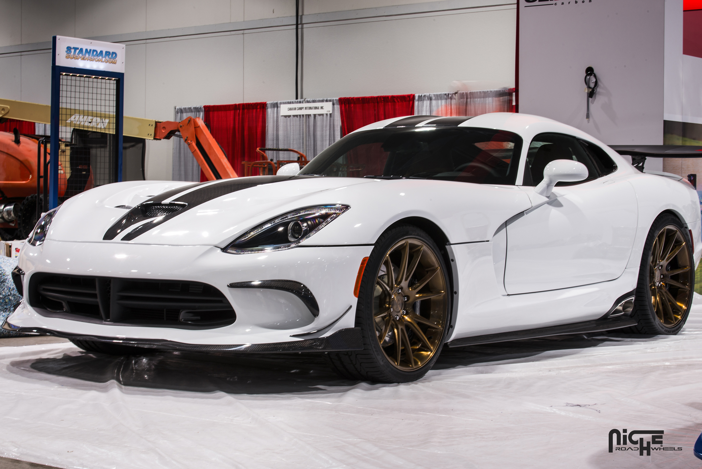 photo 3 Dodge SRT Viper custom wheels Niche Vicenza 20x10.5, ET , tire size X R20. 21x12.0 ET