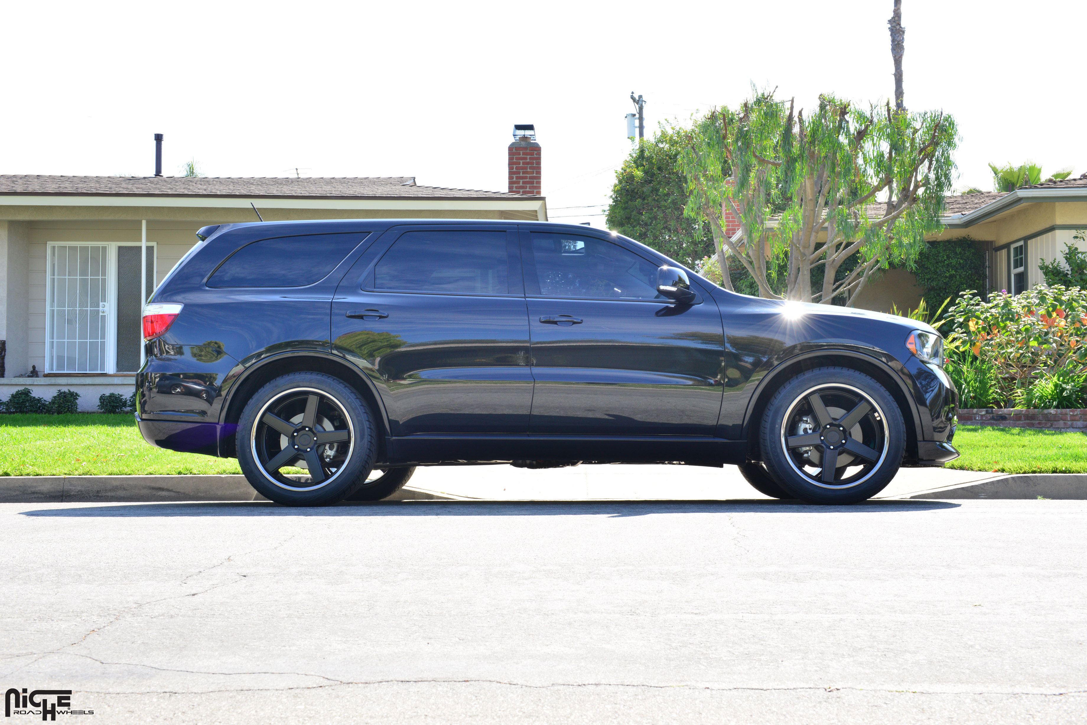 photo 2 Dodge Durango custom wheels Niche Nurburg - M880  20x10.0, ET , tire size X R20. x ET 