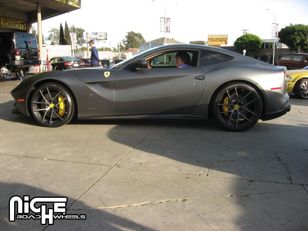 photo 3 Ferrari F12berlinetta custom wheels Niche Targa 21x, ET +41, tire size X R21. 21x ET+44 