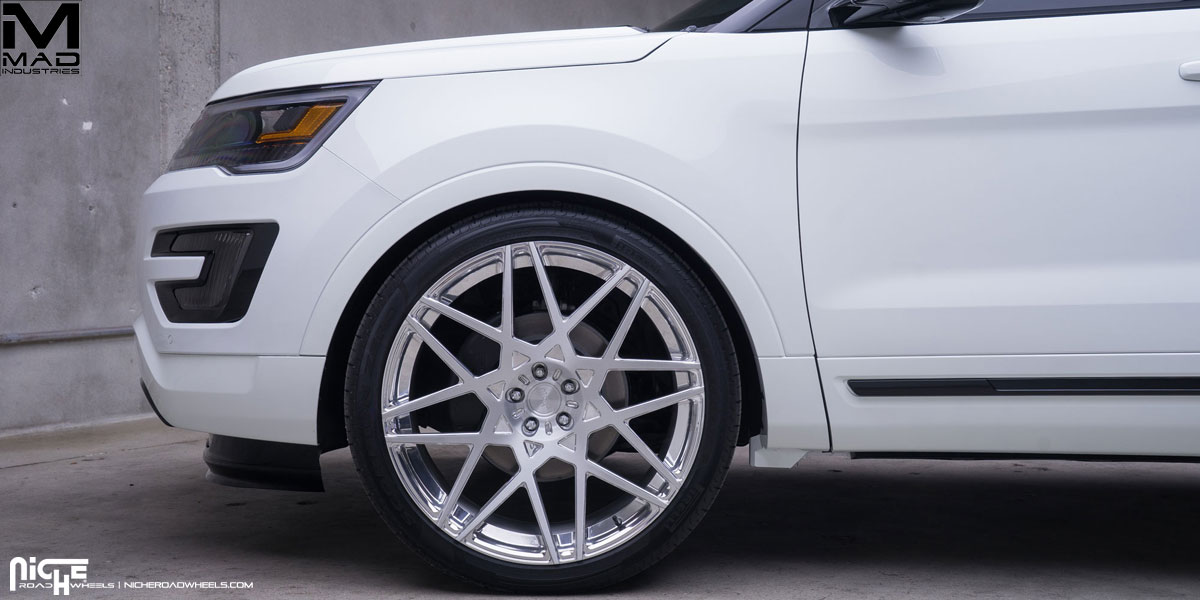 photo 1 Ford Explorer custom wheels Niche Alpine 24x10.0, ET , tire size 285/35 R24. x ET 