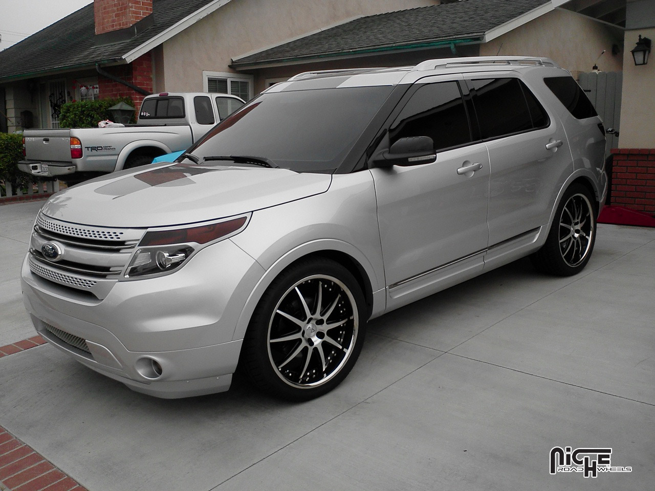 photo 1 Ford Explorer custom wheels Niche Spa - M879  20x9.0, ET , tire size X R20. x ET 