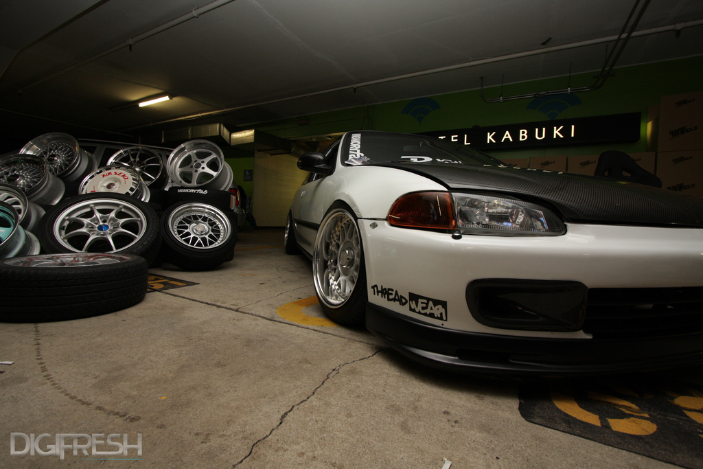 photo 1 Honda Civic custom wheels WRD Chevlon DE Mesh 15x8.5, ET +7, tire size 195/45 R15. x ET 