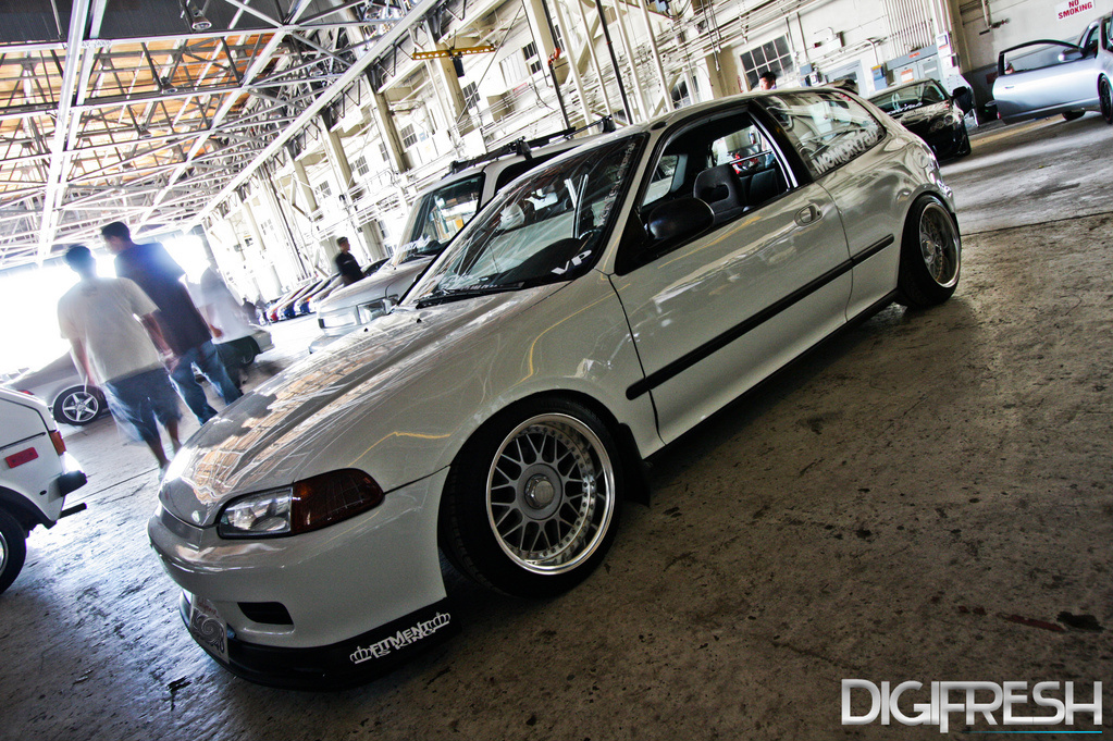 photo 3 Honda Civic custom wheels WRD Chevlon DE Mesh 15x8.5, ET +7, tire size 195/45 R15. x ET 