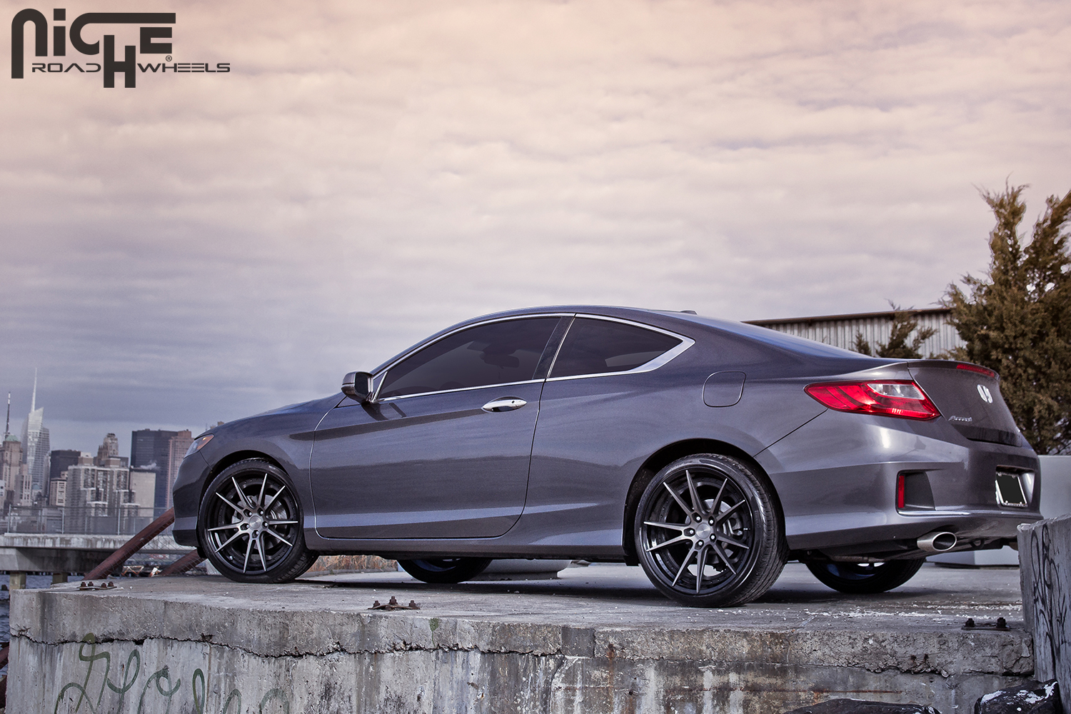 photo 2 Honda Accord custom wheels Niche Grand Prix - M324 20x9.0, ET , tire size X R20. 20x10.0 ET 