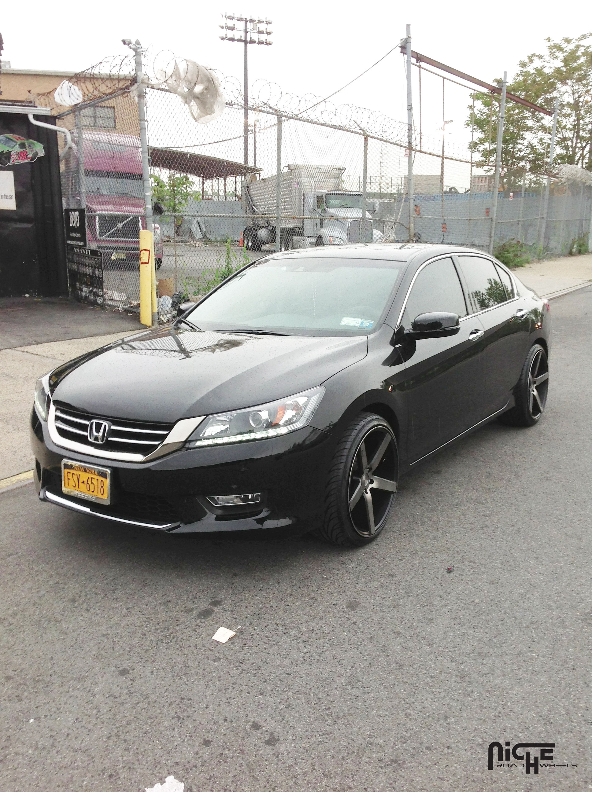 photo 1 Honda Accord custom wheels Niche Milan - M134 20x, ET , tire size X R20. x ET 