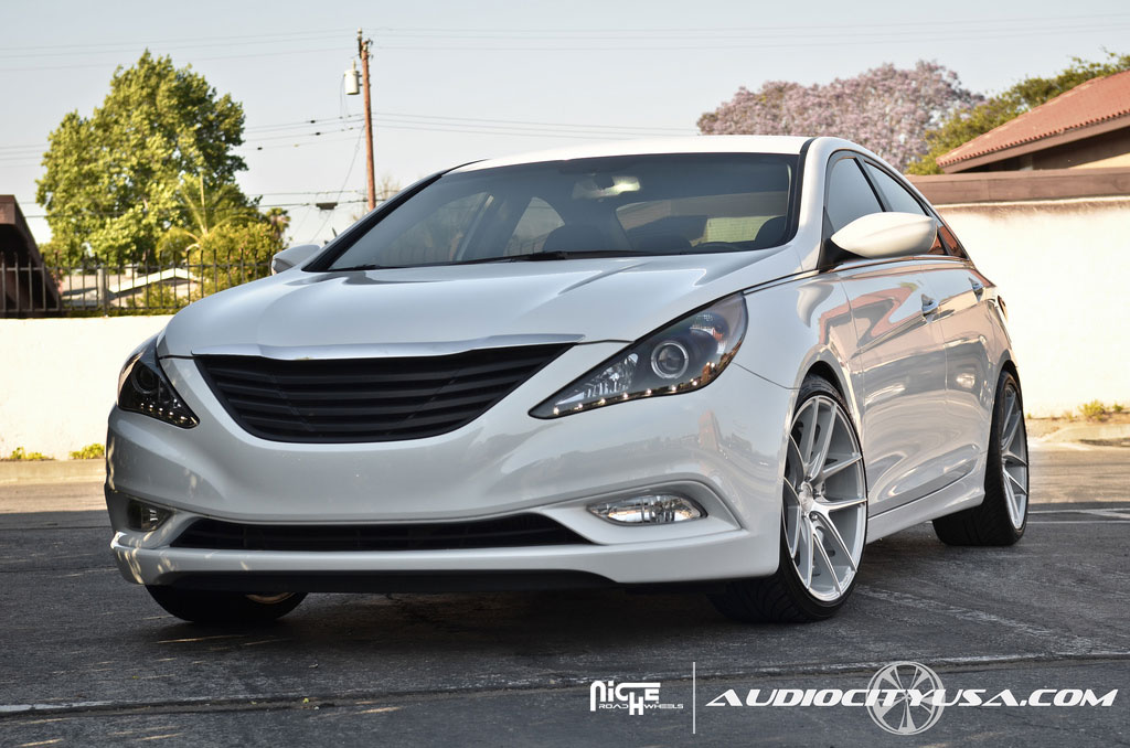 photo 2 Hyundai Sonata custom wheels Niche Targa - M131 x, ET , tire size X R. x ET
