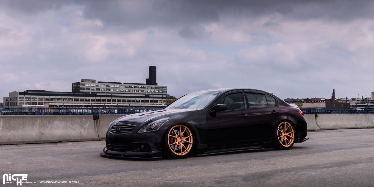 photo 4 Infiniti G37 custom wheels Niche Stüttgart 20x9.0, ET , tire size 255/35 R20. 20x10.5 ET 295/30 R20