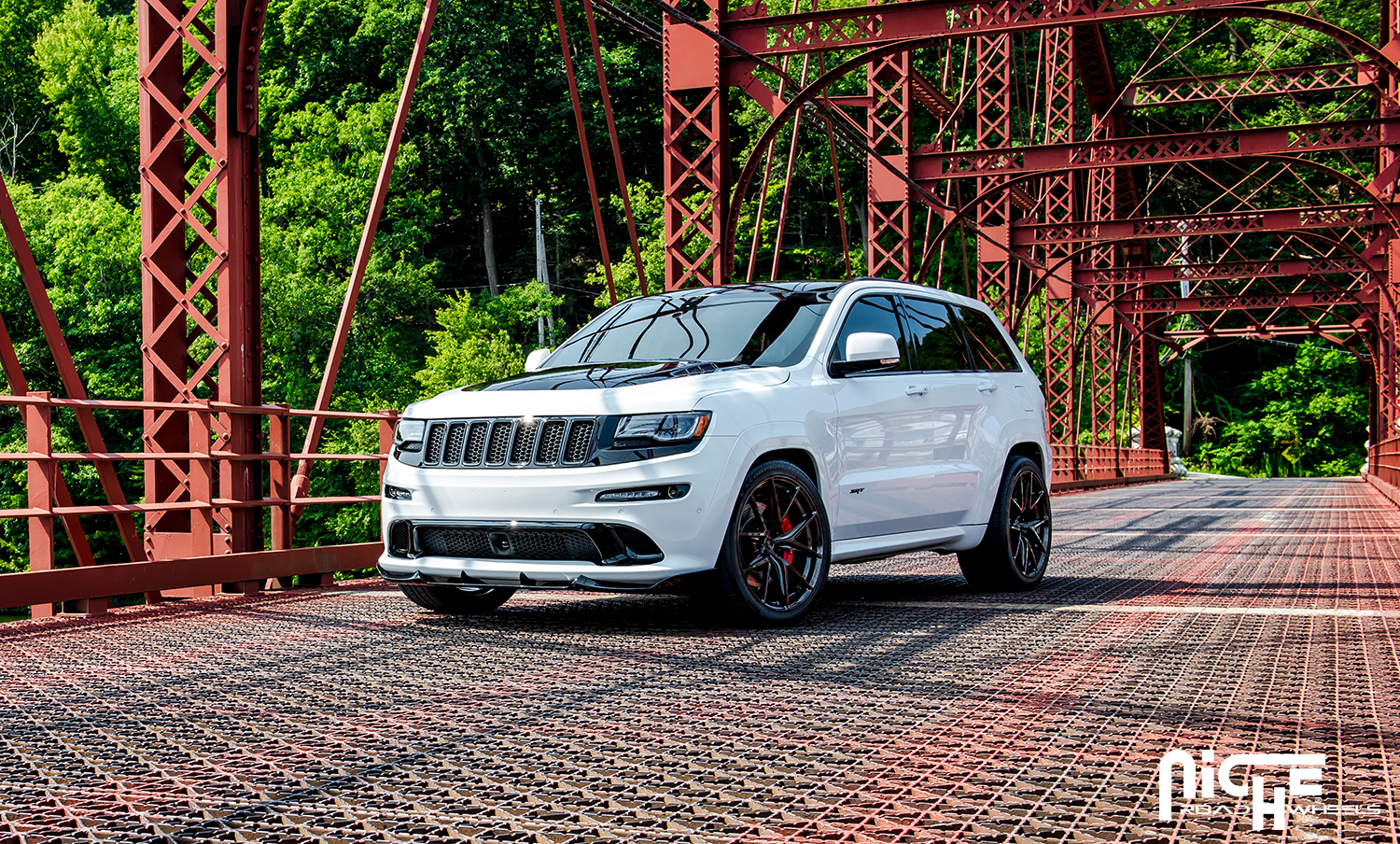 photo 3 Jeep Grand Cherokee custom wheels Niche Misano 22x10.5, ET , tire size 305/35 R22. x ET 