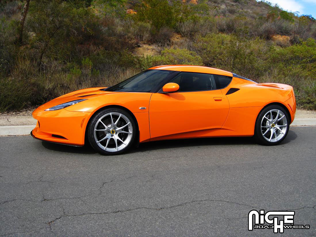 photo 2 Lotus Evora custom wheels Niche Stüttgart 19x, ET +48, tire size 235/35 R19. 19x ET+62 275/35 R19