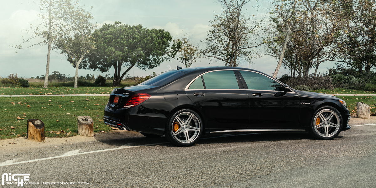 photo 3 Mercedes-Benz AMG S custom wheels Niche Mach V 21x, ET , tire size 265/35 R21. x ET 305/30 R