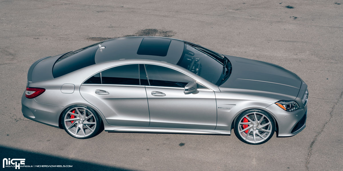 photo 4 Mercedes-Benz CLS-Class custom wheels Niche Invert - M162 20x8.5, ET , tire size X R20. 20x10.5 ET 