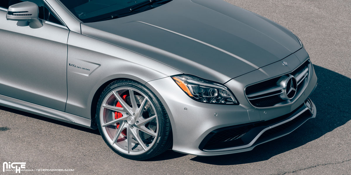 photo 5 Mercedes-Benz CLS-Class custom wheels Niche Invert - M162 20x8.5, ET , tire size X R20. 20x10.5 ET 