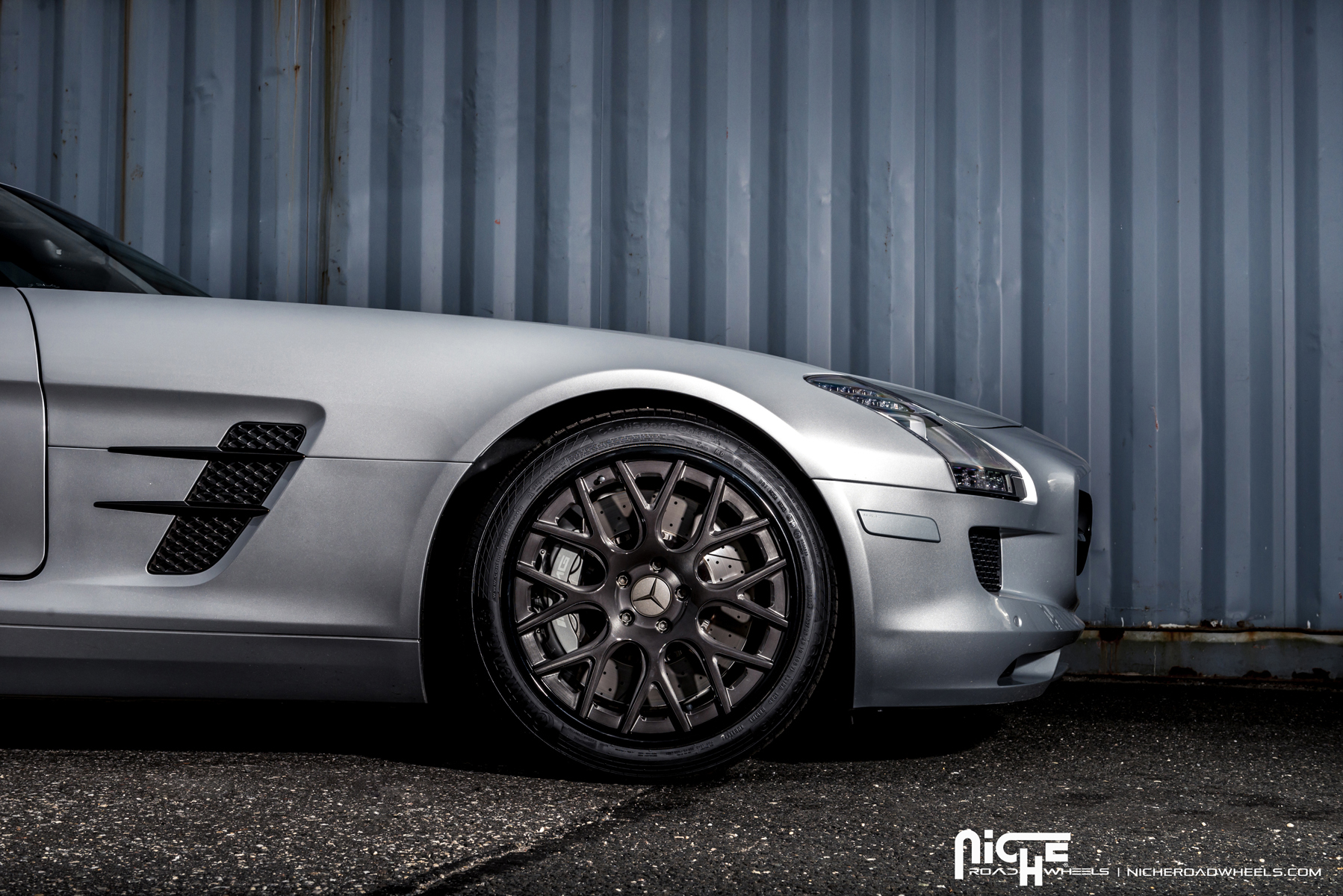 photo 3 Mercedes-Benz SLS AMG custom wheels Niche Circuit 19x9.5, ET +55, tire size 265/35 R19. 20x11.0 ET+55 295/30 R20