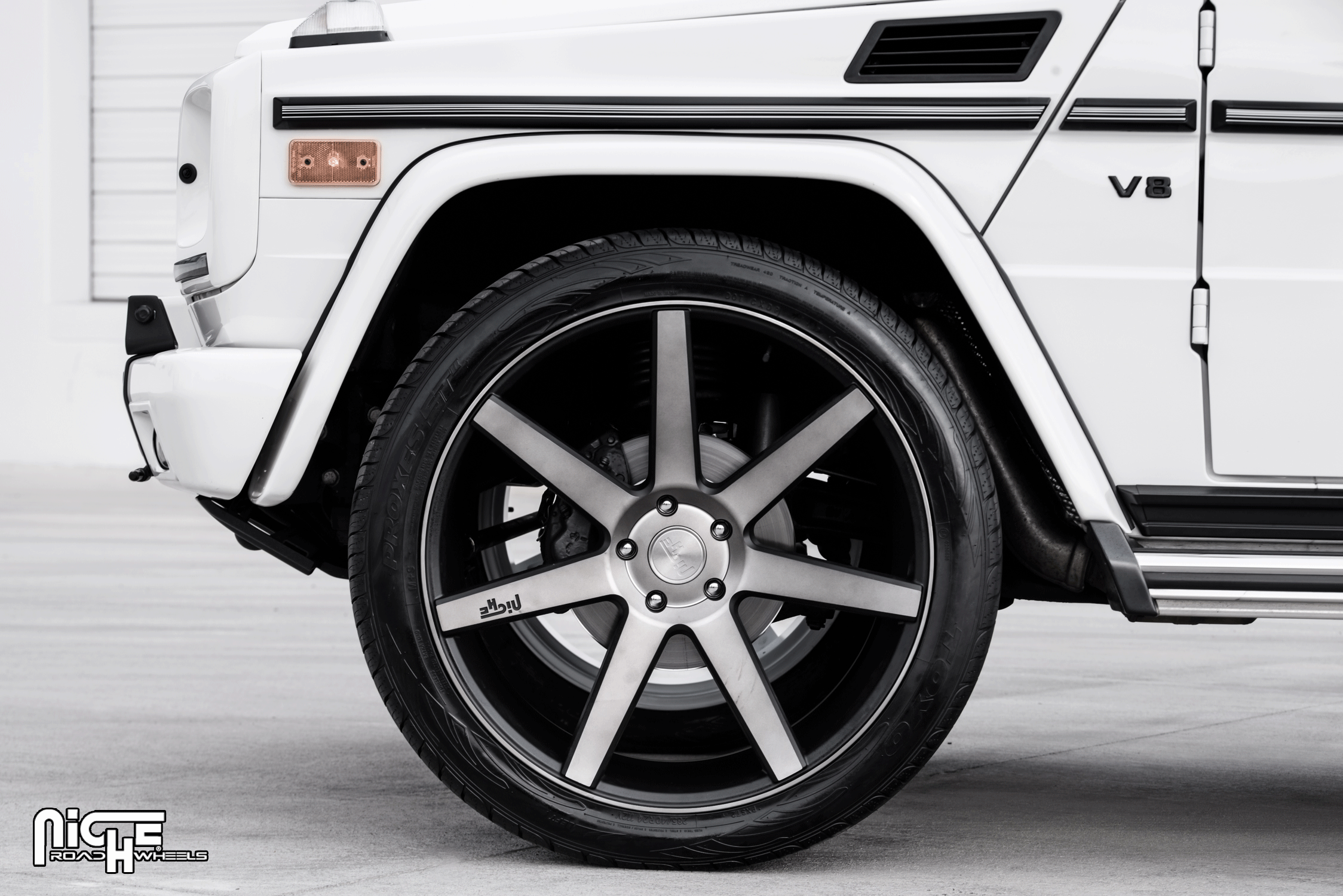 photo 4 Mercedes-Benz G-Class custom wheels Niche Verona - M150 24x, ET , tire size 285/40 R24. x ET 