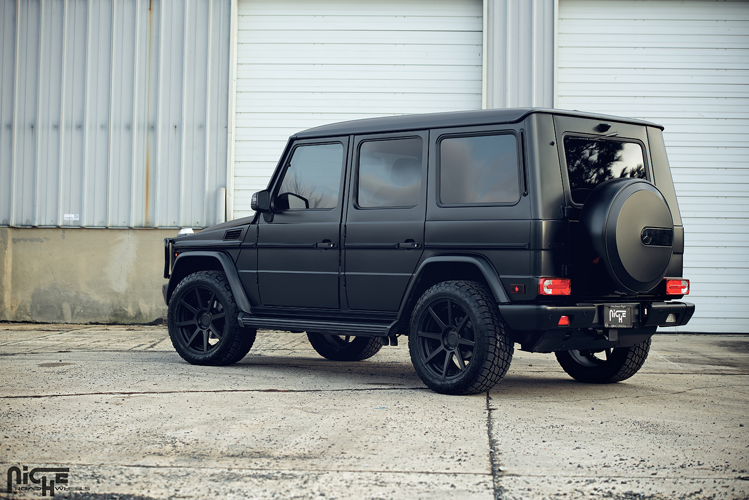 photo 3 Mercedes-Benz AMG G custom wheels Niche Nyx 20x10.0, ET , tire size 285/50 R20. x ET 