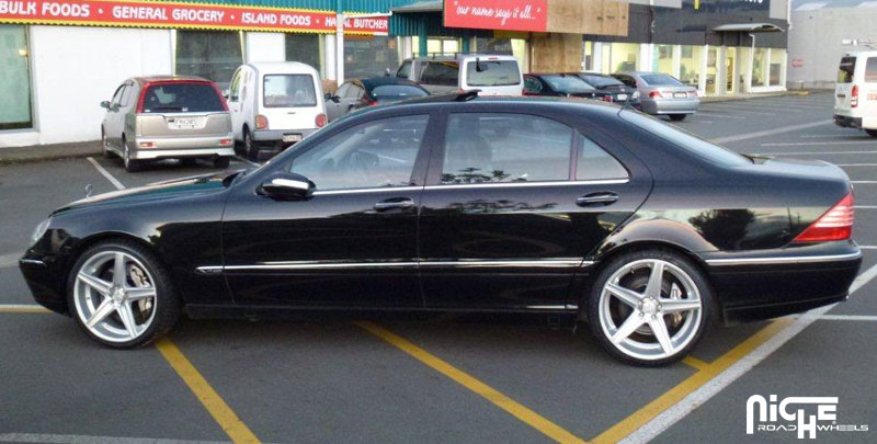 photo 2 Mercedes-Benz S-Class custom wheels Niche Apex - M125 20x8.5, ET +34, tire size 245/35 R20. 20x10.0 ET+40 285/30 R20