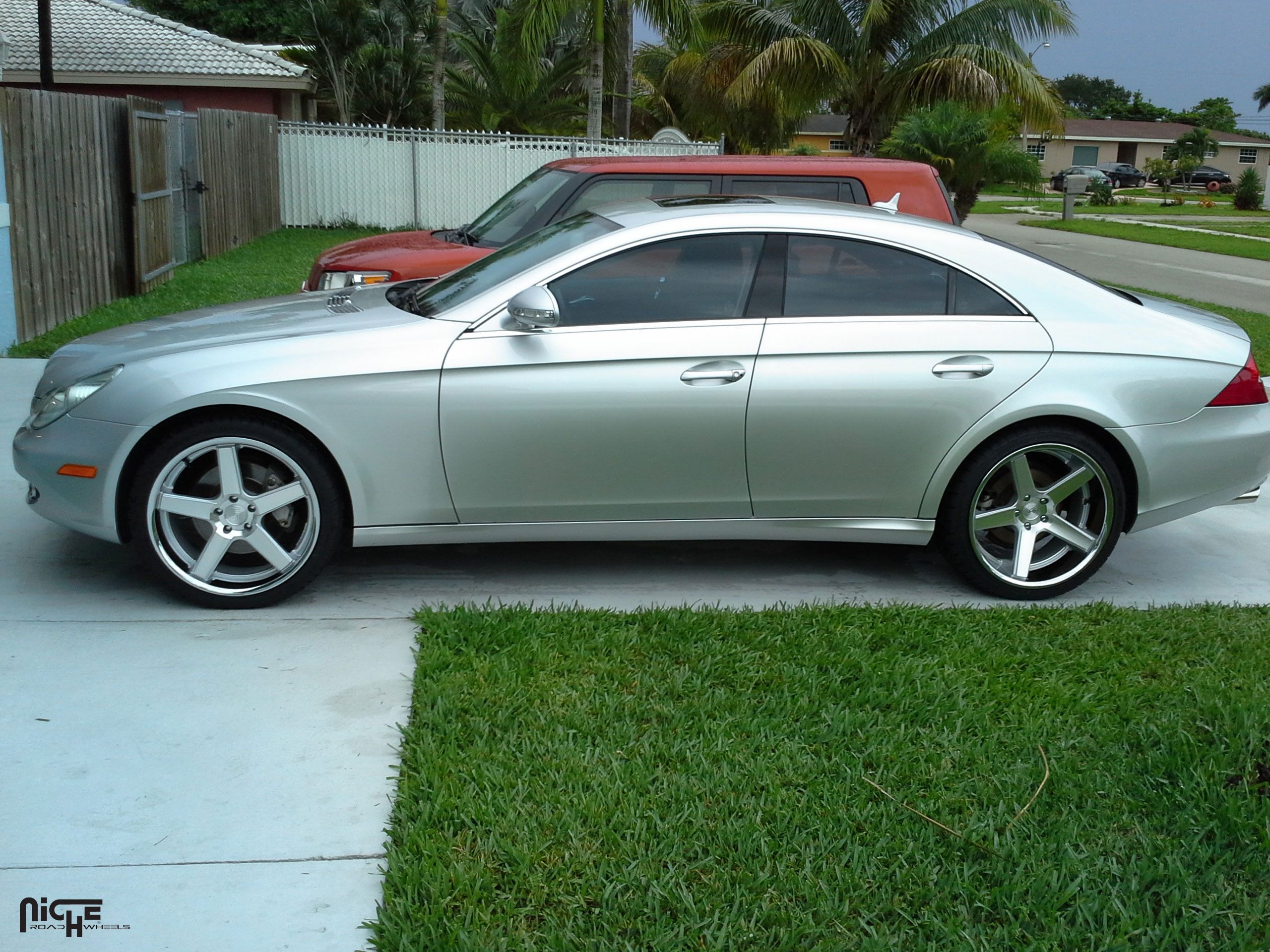 photo 3 Mercedes-Benz CLS-Class custom wheels Niche Nurburg - M881 20x, ET , tire size X R20. x ET