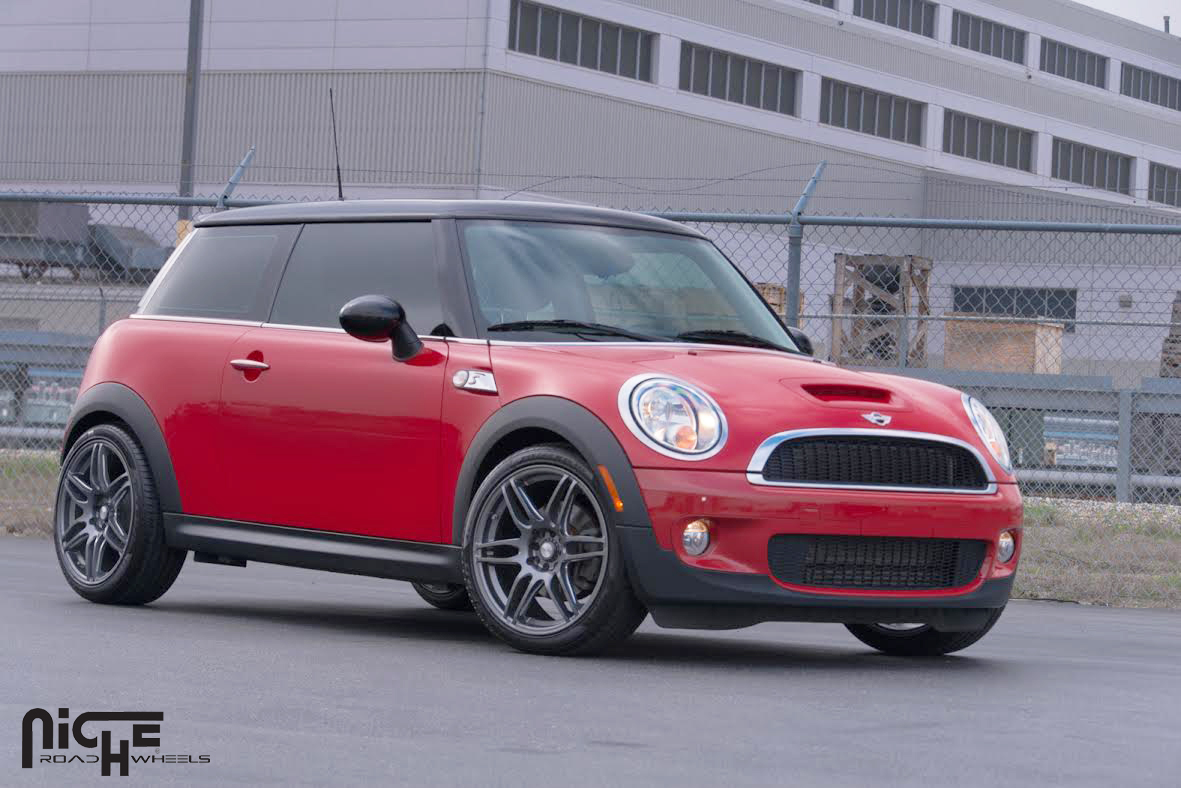 photo 3 MINI Cooper S custom wheels Niche NR6 - M106 18x8.5, ET , tire size 215/40 R18. x ET 