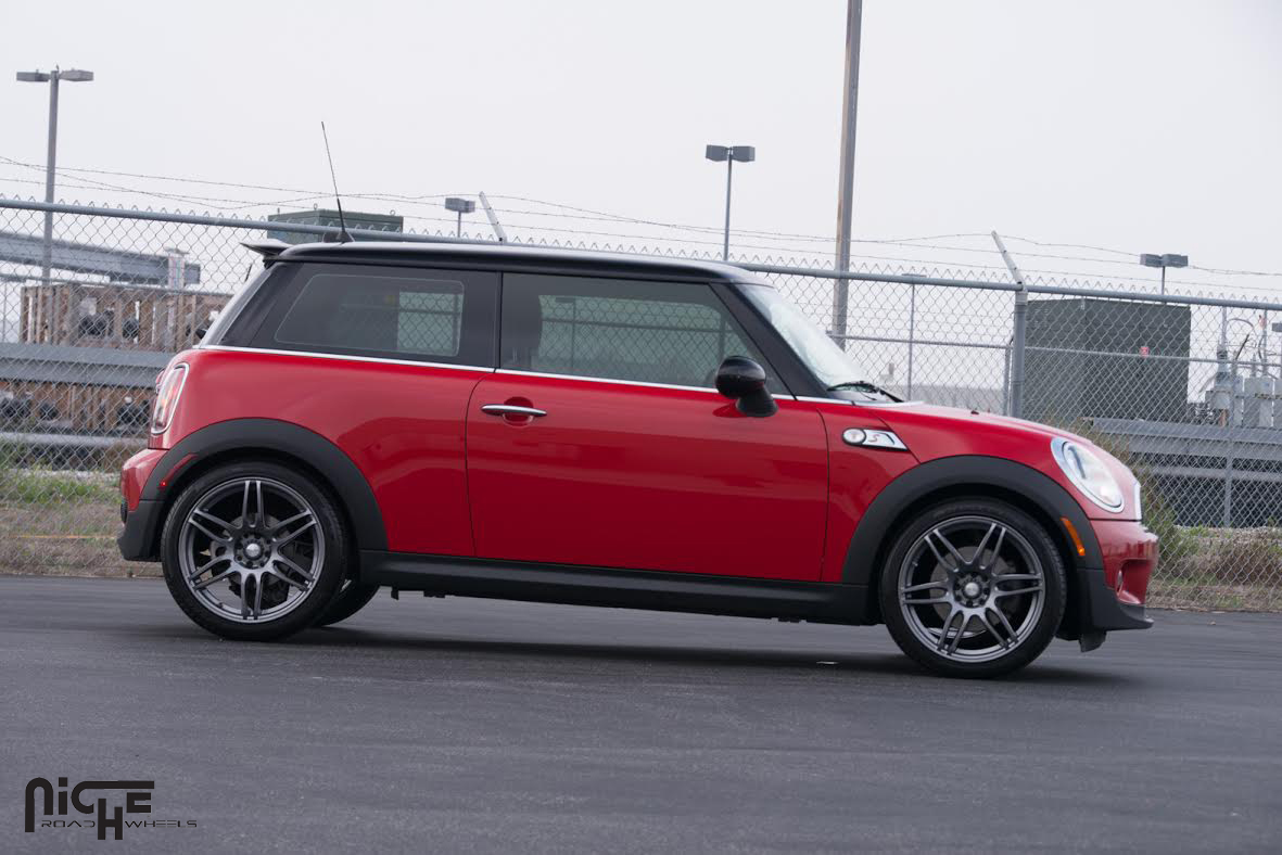 photo 5 MINI Cooper S custom wheels Niche NR6 - M106 18x8.5, ET , tire size 215/40 R18. x ET 