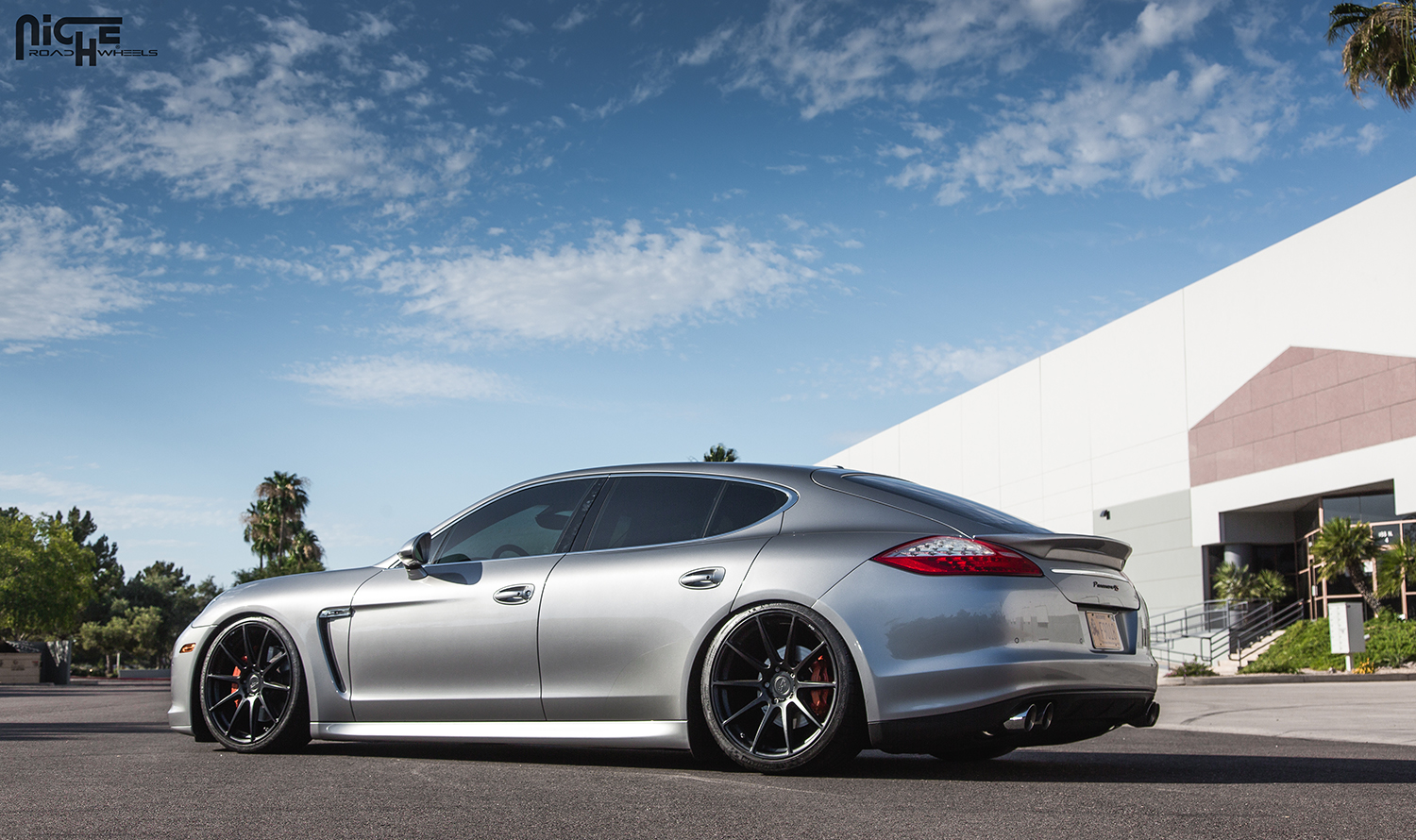 photo 2 Porsche Panamera custom wheels Niche Essen - M147 21x9.0, ET , tire size 265/30 R21. 21x10.5 ET 295/30 R21