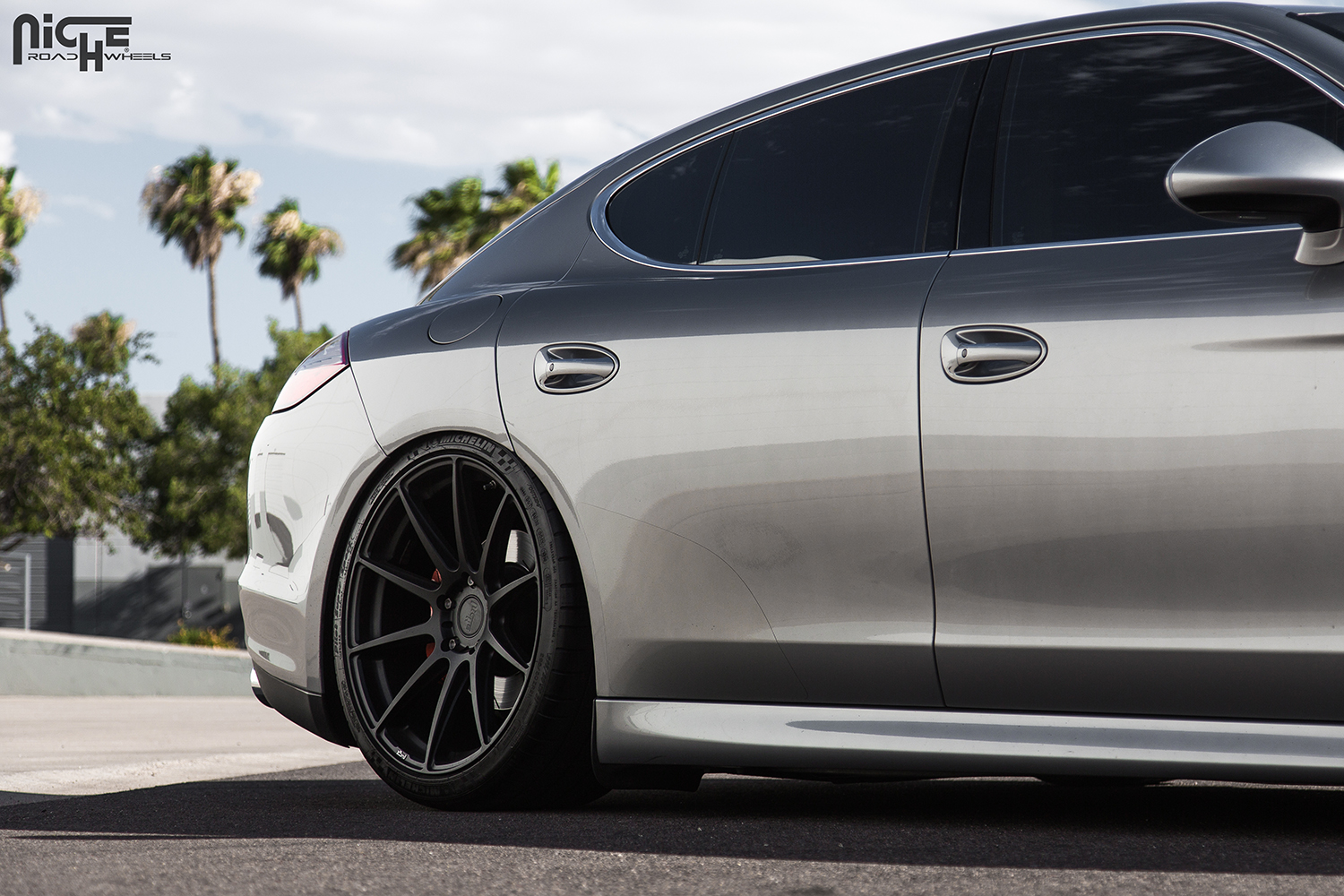 photo 1 Porsche Panamera custom wheels Niche Essen - M147 21x9.0, ET , tire size 265/30 R21. 21x10.5 ET 295/30 R21
