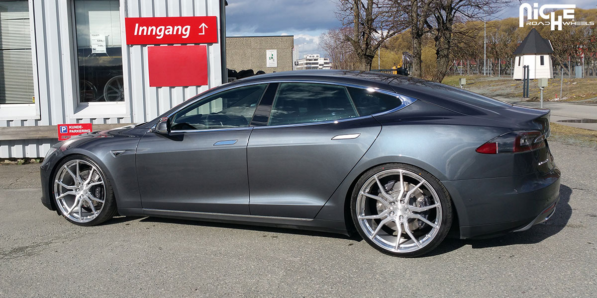 photo 4 Tesla Model S custom wheels Niche Ascari 22x9.0, ET , tire size 245/30 R22. 22x10.5 ET 295/25 R22