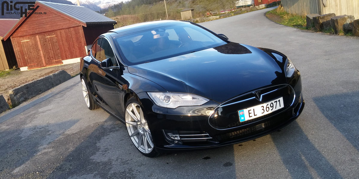 photo 3 Tesla Model S custom wheels Niche Essen - M146 21x9.0, ET , tire size X R21. 21x10.5 ET 