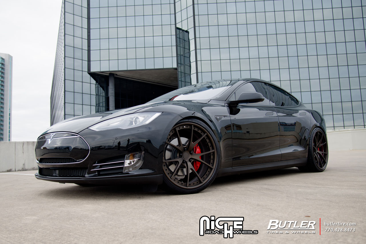photo 2 Tesla Model S custom wheels Niche Stüttgart 22x, ET +30, tire size X R22. 22x ET+35 
