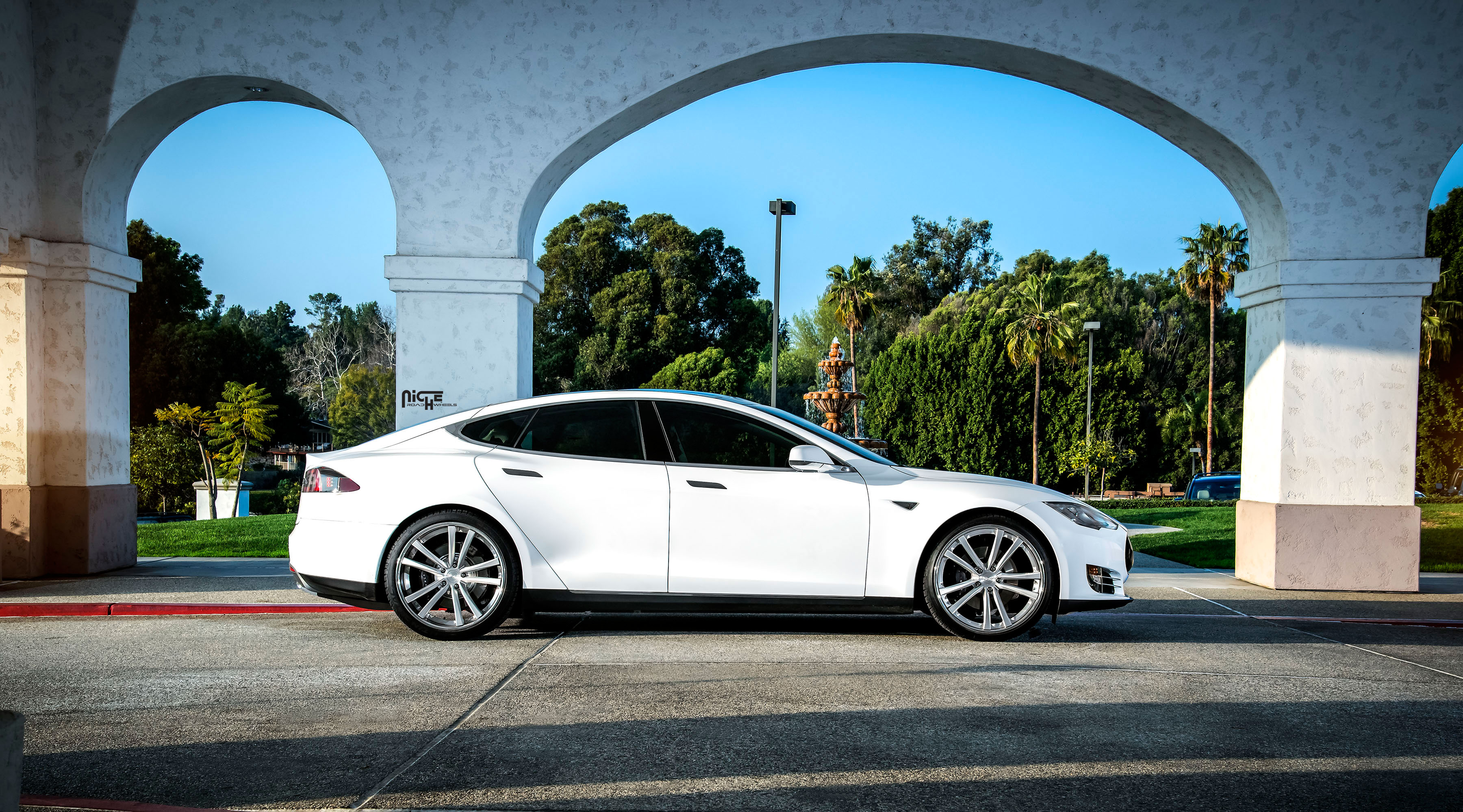 photo 3 Tesla Model S custom wheels Niche Concourse 22x8.5, ET , tire size 245/30 R22. 22x9.5 ET 285/30 R22