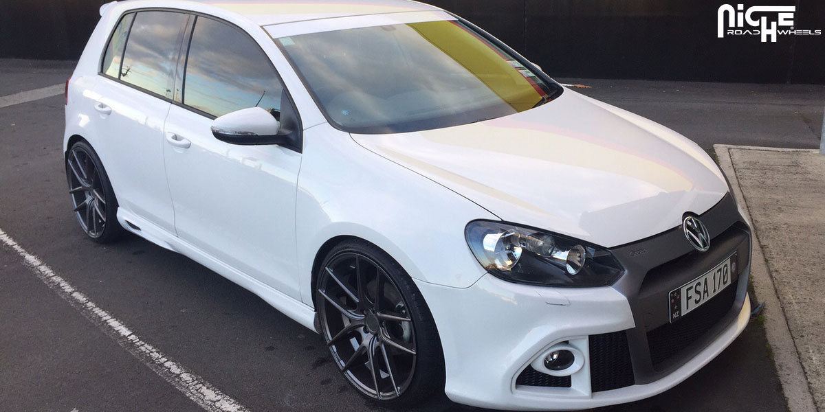 photo 4 Volkswagen Golf custom wheels Niche Targa - M129 20x8.5, ET +42, tire size 225/30 R20. x ET