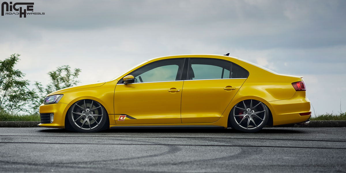photo 2 Volkswagen GLI custom wheels Niche Misano - M116 19x8.5, ET +42, tire size 225/35 R19. x ET