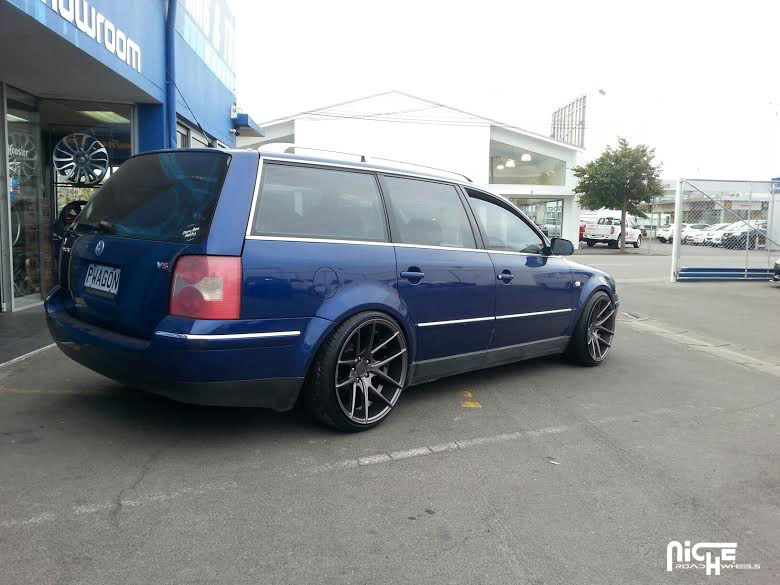 photo 2 Volkswagen Passat custom wheels Niche Targa - M129 19x, ET , tire size 225/35 R19. x ET 