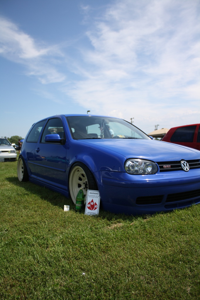 photo 18 Volkswagen Golf custom wheels Diamond Racing  17x8.0, ET 0, tire size 205/40 R17. x ET 205/40 R