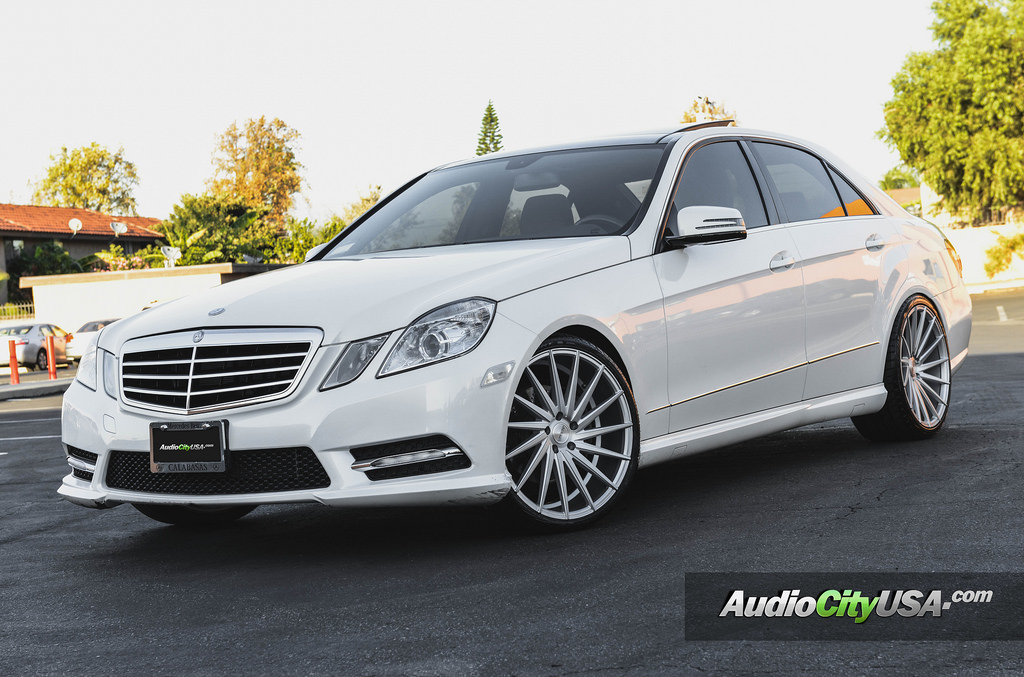 photo 1 Mercedes-Benz E-Class custom wheels Varro VD 15 20x8.5, ET , tire size 245/30 R20. 20x10.0 ET 275/30 R20