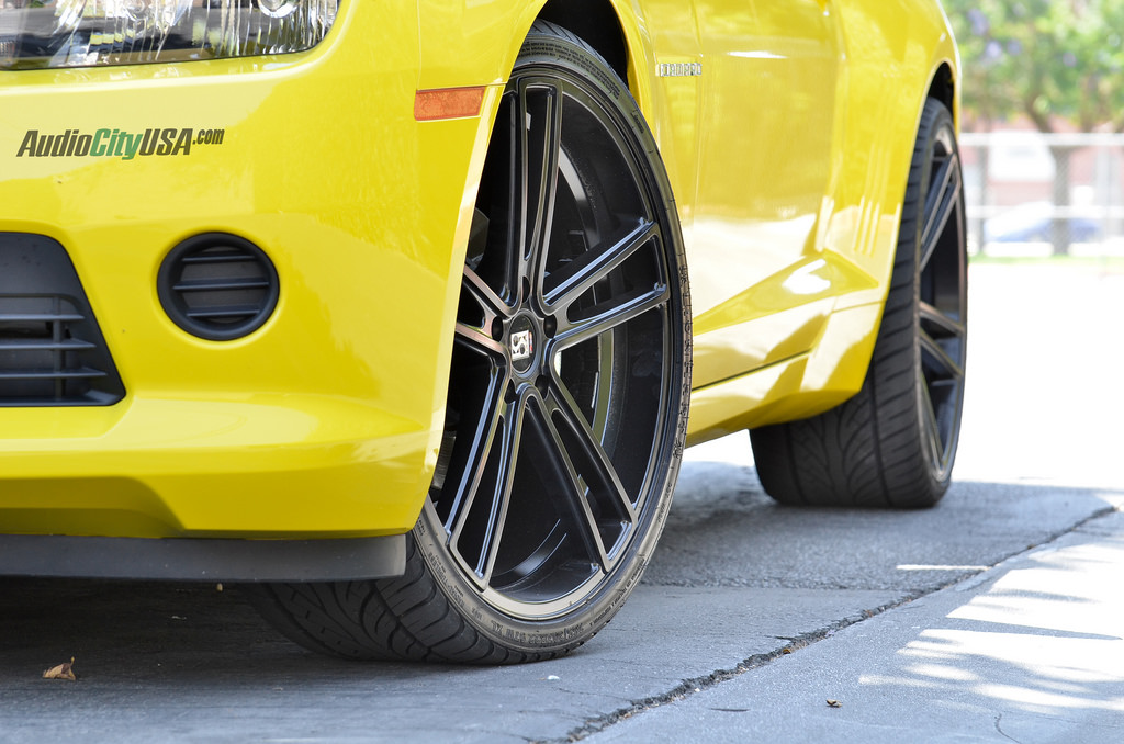 photo 1 Chevrolet Camaro custom wheels Koko Kuture Massa 5 22x9.0, ET , tire size 265/30 R22. 22x10.5 ET 295/25 R22
