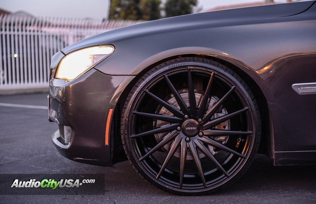 photo 1 BMW 740 custom wheels Varro VD 15 22x9.0, ET , tire size 245/30 R22. 22x10.5 ET 295/25 R22