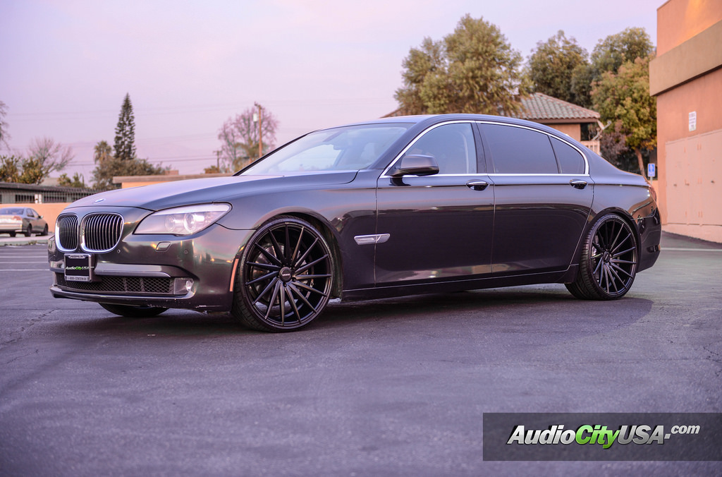 photo 3 BMW 740 custom wheels Varro VD 15 22x9.0, ET , tire size 245/30 R22. 22x10.5 ET 295/25 R22