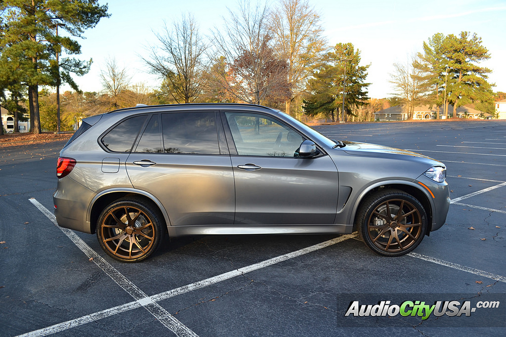 photo 3 BMW X5 M custom wheels Varro VD 01 22x9.0, ET , tire size 295/30 R22. 22x10.5 ET 335/25 R22