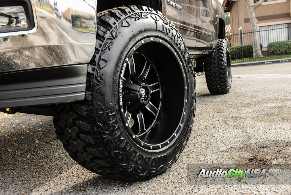 photo 8 Chevrolet Silverado 2500HD custom wheels Red Dirt Road RD01 20x12.0, ET , tire size 315/60 R20. x ET 