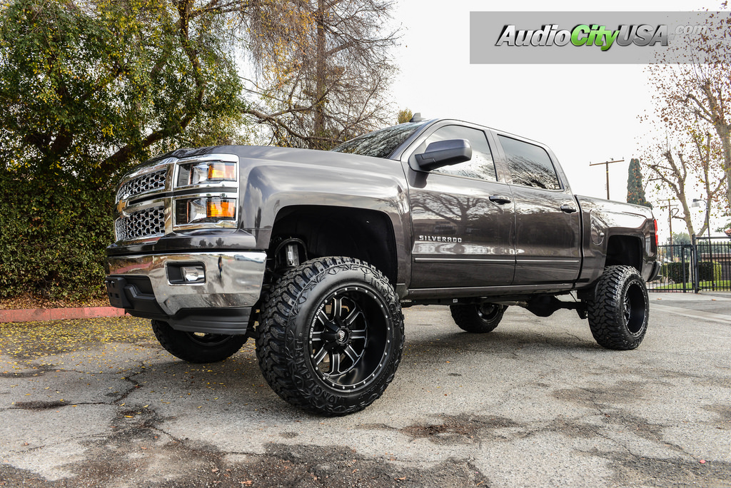 photo 7 Chevrolet Silverado 2500HD custom wheels Red Dirt Road RD01 20x12.0, ET , tire size 315/60 R20. x ET 