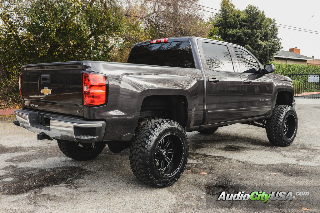 photo 9 Chevrolet Silverado 2500HD custom wheels Red Dirt Road RD01 20x12.0, ET , tire size 315/60 R20. x ET 