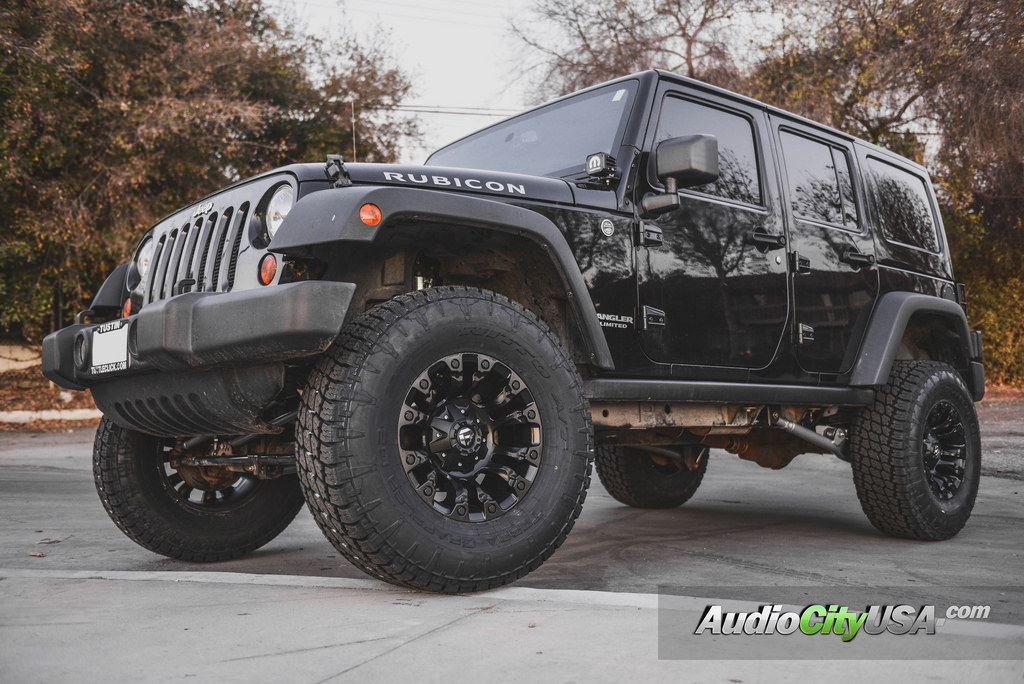 photo 2 Jeep Wrangler custom wheels Fuel Vapor D560 17x9.0, ET , tire size 315/70 R17. x ET 