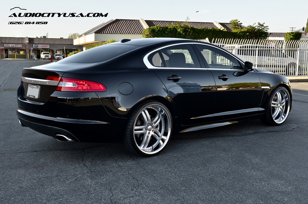photo 4 Jaguar XF custom wheels XIX X 15 22x9.0, ET , tire size 235/30 R22. 22x10.5 ET 275/25 R22