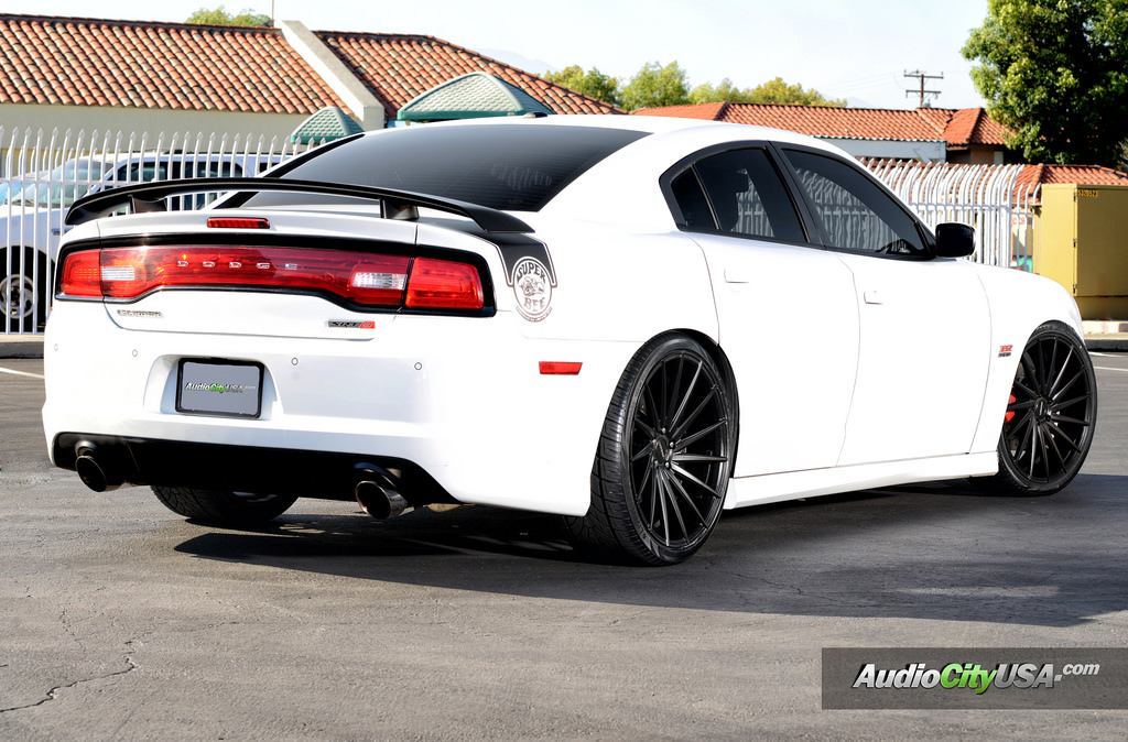 photo 4 Dodge Charger custom wheels Varro VD 15 22x9.0, ET , tire size 265/35 R22. 22x10.5 ET 295/30 R22