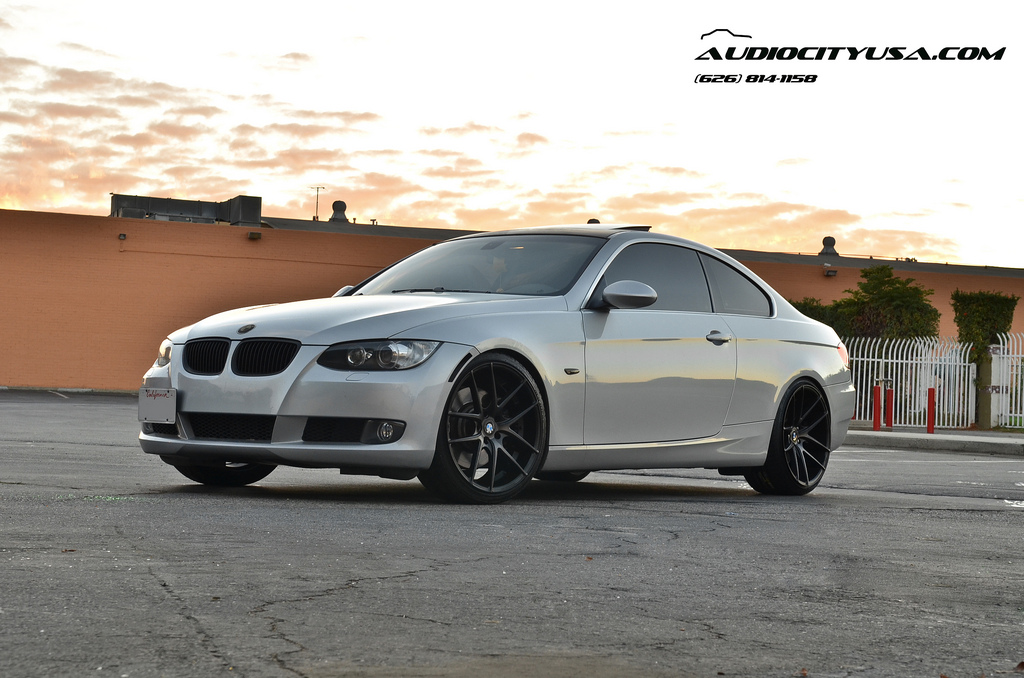 photo 3 BMW 335 custom wheels Niche Targa M130 20x8.5, ET , tire size 225/35 R20. 20x10.5 ET 255/30 R20